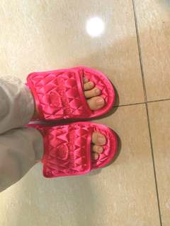 Momo Hirai feet photo thumbnail