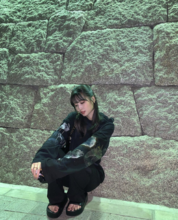Momo Hirai feet photo thumbnail
