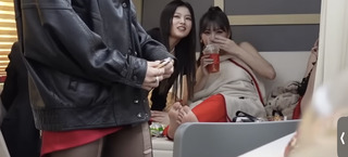 Momo Hirai feet photo thumbnail