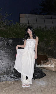 Momo Hirai feet photo thumbnail