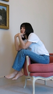 Momo Hirai feet photo thumbnail