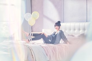 Momo Hirai feet photo thumbnail