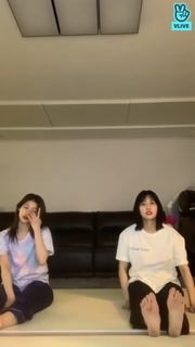 Momo Hirai feet photo 15