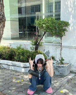 Momo Hirai feet photo 3