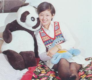 Momoe Yamaguchi feet photo 10