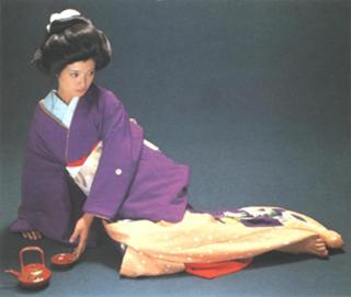 Momoe Yamaguchi feet photo 2