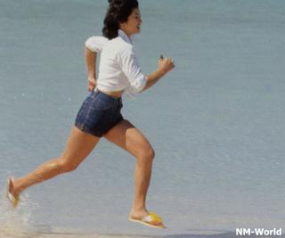 Momoe Yamaguchi feet photo 11