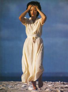 Momoe Yamaguchi feet photo 4