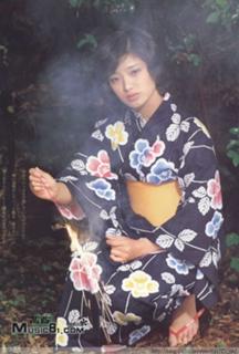 Momoe Yamaguchi feet photo 20