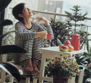 Momoe Yamaguchi feet photo 15