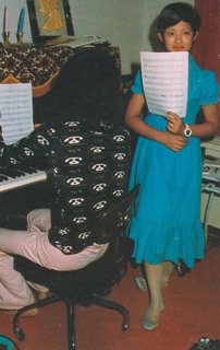 Momoe Yamaguchi feet photo 11