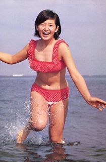 Momoe Yamaguchi feet photo 4