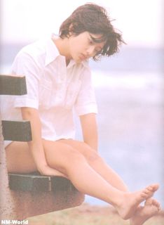 Momoe Yamaguchi feet photo 17