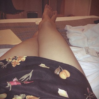 Mon Laferte feet photo thumbnail