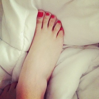 Mon Laferte feet photo thumbnail