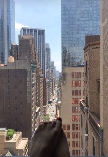 Mon Laferte feet photo thumbnail