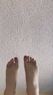 Mon Laferte feet photo thumbnail