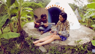 Mon Laferte feet photo thumbnail