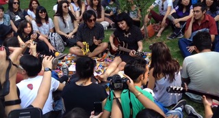 Mon Laferte feet photo thumbnail