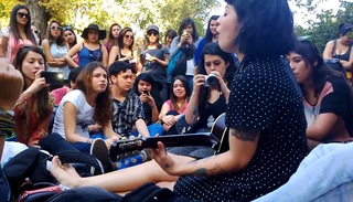 Mon Laferte feet photo thumbnail
