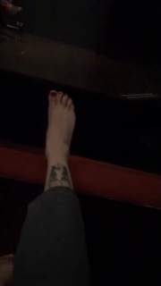 Mon Laferte feet photo thumbnail