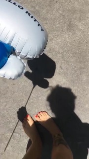 Mon Laferte feet photo thumbnail