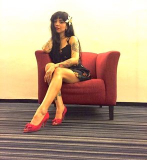 Mon Laferte feet photo thumbnail