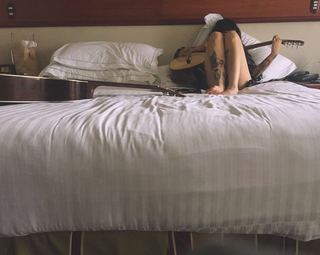 Mon Laferte feet photo thumbnail