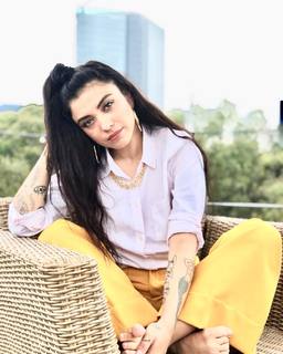 Mon Laferte feet photo thumbnail