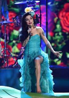 Mon Laferte feet photo thumbnail
