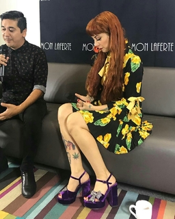 Mon Laferte feet photo thumbnail