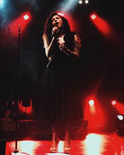 Mon Laferte feet photo thumbnail