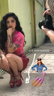 Mon Laferte feet photo thumbnail