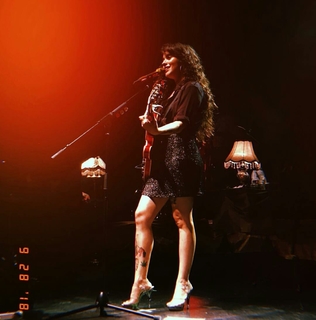 Mon Laferte feet photo thumbnail