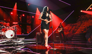 Mon Laferte feet photo thumbnail