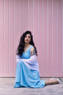 Mon Laferte feet photo thumbnail