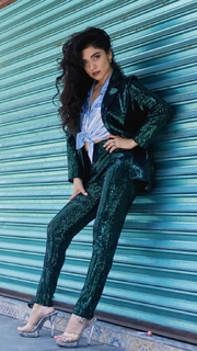 Mon Laferte feet photo thumbnail