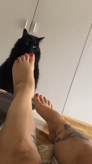 Mon Laferte feet photo thumbnail