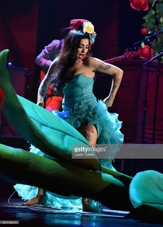 Mon Laferte feet photo thumbnail