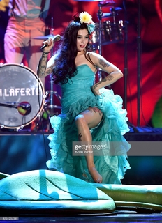Mon Laferte feet photo thumbnail