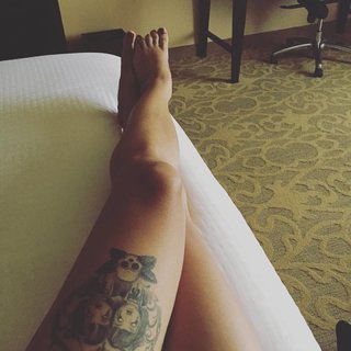 Mon Laferte feet photo thumbnail