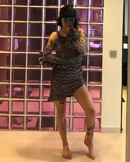 Mon Laferte feet photo thumbnail