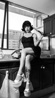 Mon Laferte feet photo thumbnail