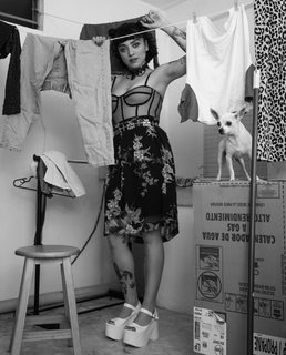 Mon Laferte feet photo thumbnail