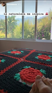 Mon Laferte feet photo thumbnail