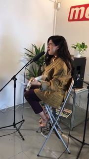 Mon Laferte feet photo thumbnail