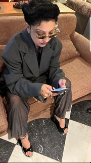 Mon Laferte feet photo thumbnail