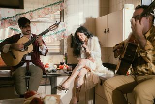 Mon Laferte feet photo thumbnail