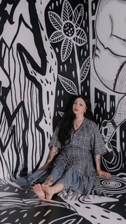 Mon Laferte feet photo thumbnail