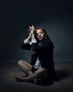 Mon Laferte feet photo thumbnail